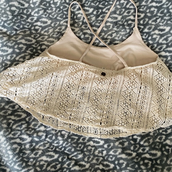 Billabong lace cropped tank size medium - Picture 3 of 9